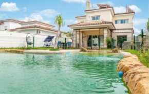 Beautiful Home In Bollullos De La Mitacion